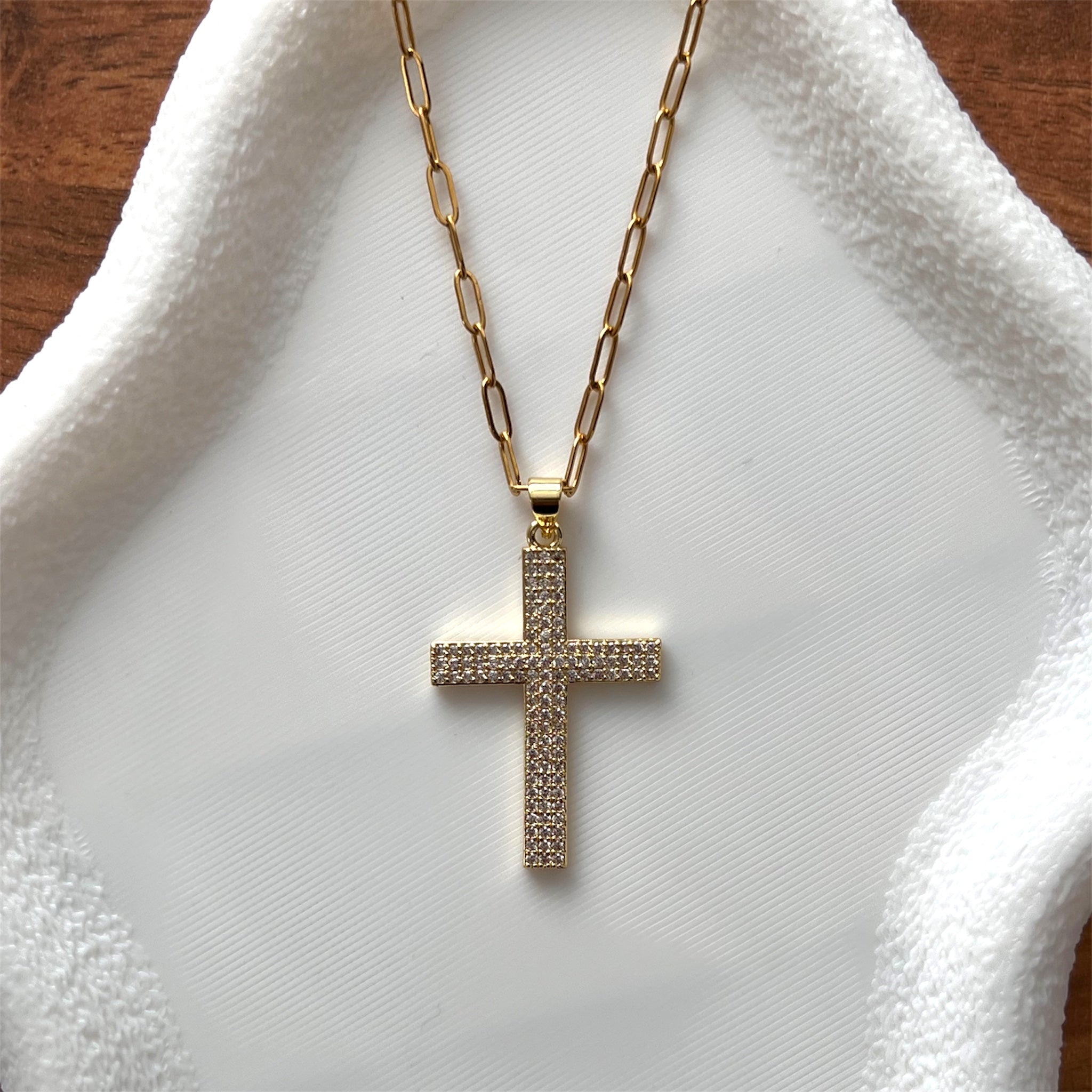 Bright cross Necklace